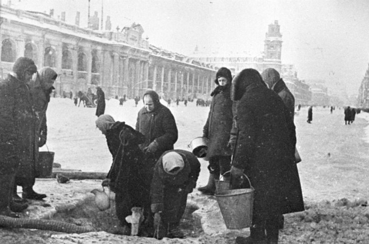 Kuşatma Altında Leningrad